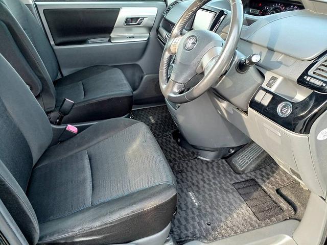 ヴォクシー ZS 煌II ナビ 地デジ BT Bカメラ 両電スラ HIDライト フォグ ETC スマートキー Pスタート スペアキー ステリモ 電格ミラー Pガラス 社外アルミ マット バイザー リアワイパー ウィンカーミラー(11枚目)