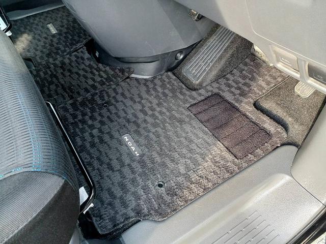 ヴォクシー ZS 煌II ナビ 地デジ BT Bカメラ 両電スラ HIDライト フォグ ETC スマートキー Pスタート スペアキー ステリモ 電格ミラー Pガラス 社外アルミ マット バイザー リアワイパー ウィンカーミラー(29枚目)