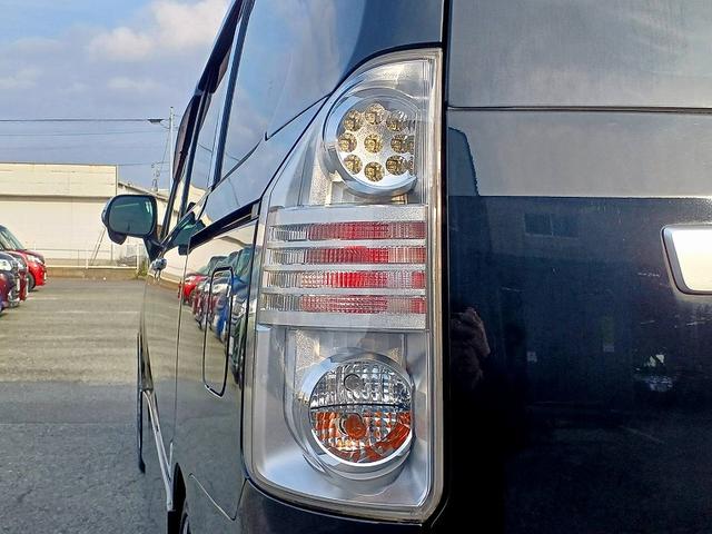 ヴォクシー ZS 煌II ナビ 地デジ BT Bカメラ 両電スラ HIDライト フォグ ETC スマートキー Pスタート スペアキー ステリモ 電格ミラー Pガラス 社外アルミ マット バイザー リアワイパー ウィンカーミラー(38枚目)