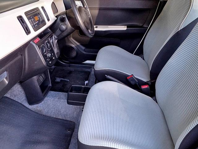 アルト F レーダーブレーキサポート CD ラジオ 横滑り防止 ISOFIX バイザー ヘッドライトレベライザー サンバイザー ACソケット ABS SRSエアバック ドリンクホルダー(12枚目)