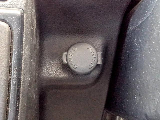 アルト F レーダーブレーキサポート CD ラジオ 横滑り防止 ISOFIX バイザー ヘッドライトレベライザー サンバイザー ACソケット ABS SRSエアバック ドリンクホルダー(19枚目)