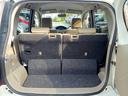 Ｌ　ＥＴＣ　エコアイドル　キーレス　Ｐガラス　ＥＣＯモード　ＩＳＯＦＩＸ　スペアキー　フロアマット　サイドバイザー　リアワイパー　ヘッドライトレベライザー　セキュリティ　アームレスト　ベンチシート（16枚目）