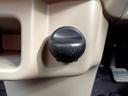 Ｌ　ＥＴＣ　エコアイドル　キーレス　Ｐガラス　ＥＣＯモード　ＩＳＯＦＩＸ　スペアキー　フロアマット　サイドバイザー　リアワイパー　ヘッドライトレベライザー　セキュリティ　アームレスト　ベンチシート（23枚目）