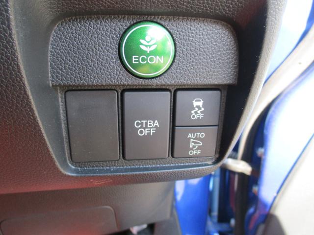 Ｎ－ＯＮＥ ＲＳ　ＩＣターボワンオーナー禁煙車ナビＴＶバツクカメラプツシュスターターアイドリングストツプスマートキー軽減ブレーキパドルシフトＥＴＣ前後ドライブレコーダーＬＥＤライトフオグハーフレザーシート（30枚目）