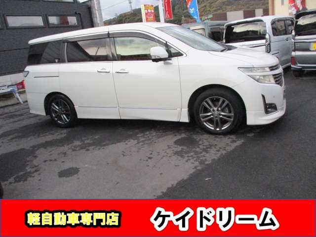 エルグランド ２５０ハイウェイスターアーバンクロム　ワンオーナータイミングチエーン両側パワースライドドアナビＴＶ全方位パノラマモニターハーフレザーシートオツトマンシートプツシュスタータースマートキーＥＴＣキセノン前後コーナーセンサーデユアルエアコン（4枚目）