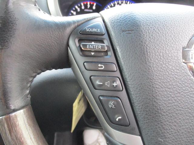 エルグランド ２５０ハイウェイスターアーバンクロム　ワンオーナータイミングチエーン両側パワースライドドアナビＴＶ全方位パノラマモニターハーフレザーシートオツトマンシートプツシュスタータースマートキーＥＴＣキセノン前後コーナーセンサーデユアルエアコン（30枚目）