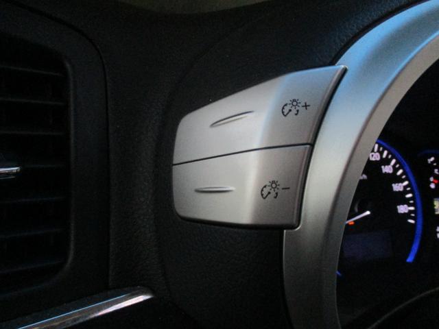 エルグランド ２５０ハイウェイスターアーバンクロム　ワンオーナータイミングチエーン両側パワースライドドアナビＴＶ全方位パノラマモニターハーフレザーシートオツトマンシートプツシュスタータースマートキーＥＴＣキセノン前後コーナーセンサーデユアルエアコン（33枚目）