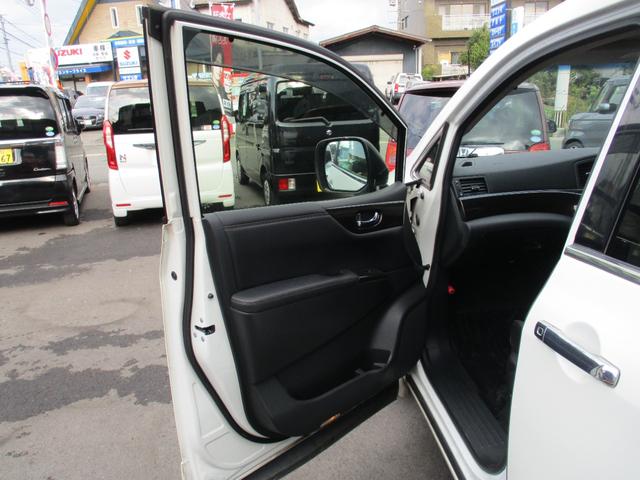 エルグランド ２５０ハイウェイスターアーバンクロム　ワンオーナータイミングチエーン両側パワースライドドアナビＴＶ全方位パノラマモニターハーフレザーシートオツトマンシートプツシュスタータースマートキーＥＴＣキセノン前後コーナーセンサーデユアルエアコン（36枚目）