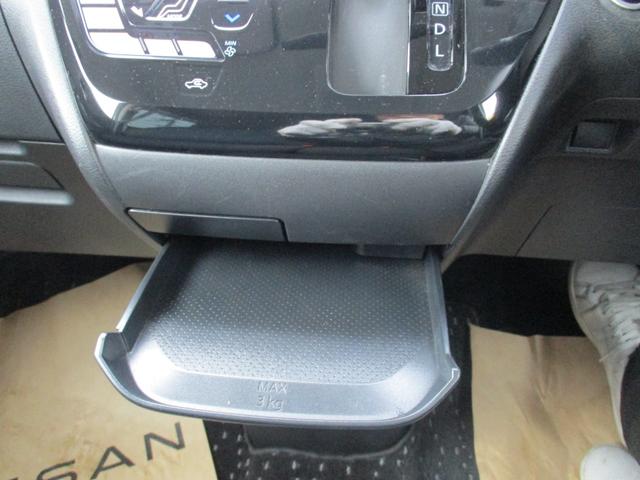 �Z���^�[�e�[�u��