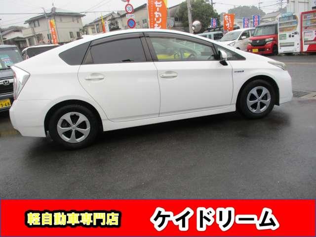 プリウス Ｓ　ワンオーナー禁煙車ナビＴＶバツクカメラプツシュスタータースマートキーキセノンライトＬＥＤフオグＥＴＣドライブレコーダー（6枚目）