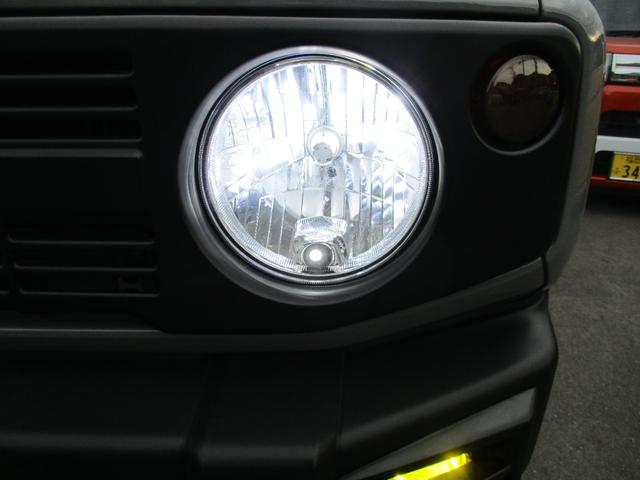 ジムニー ＸＬ　２インチリフトアツプ前後トーションバー装備社外アルミサイドステップルーフキャリアリヤラダー社外ＬＥＤライトレザーシートカバー社外コンビステアリングナビＴＶバツクカメラプツシュスタータースマートキー（15枚目）