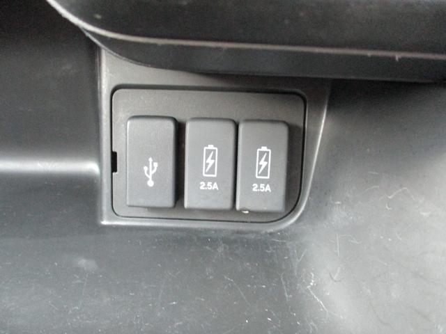 Ｎ－ＢＯＸカスタム Ｌターボ　ワンオーナー禁煙車８インチナビＴＶバツクカメラプツシュスタータースマートキー両側パワースライドドア軽減ブレーキリヤアシストセンサーシートヒーターＵＳＢＬＥＤライトフオグパドルシフトフルエアロ（30枚目）