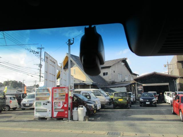 Ｎ－ＢＯＸカスタム Ｌターボ　ワンオーナー禁煙車８インチナビＴＶバツクカメラプツシュスタータースマートキー両側パワースライドドア軽減ブレーキリヤアシストセンサーシートヒーターＵＳＢＬＥＤライトフオグパドルシフトフルエアロ（35枚目）