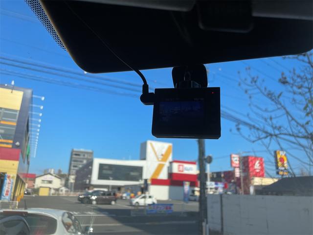 レジアスエースバン ＤＸ　ドライブレコーダー　ＥＴＣ　バックカメラ　ナビ　衝突被害軽減システム　両側スライドドア　オートマチックハイビーム　キーレスエントリー　電動格納ミラー　ＡＴ　エアコン　パワーウィンドウ　運転席エアバッグ（4枚目）