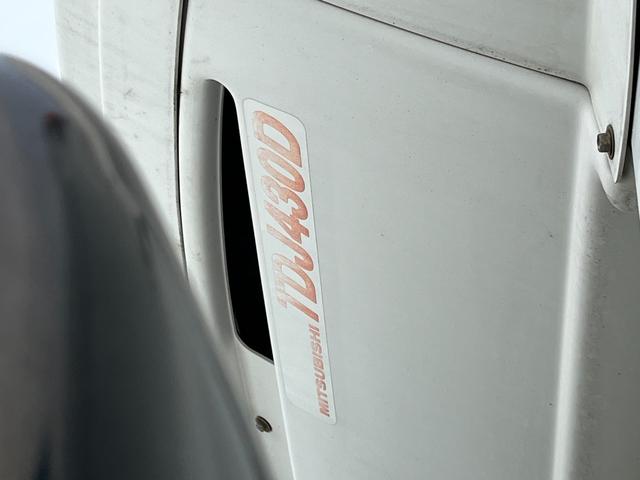 フォワード 　中型冷蔵冷凍車　トラック　ＭＴ　後輪ダブル　エアコン　運転席エアバッグ　車検令和６年７月（12枚目）
