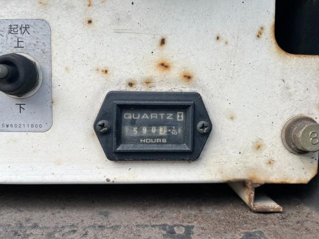 デュトロ 高所作業車 MT 後輪ダブル エアコン パワーウィンドウ(15枚目)