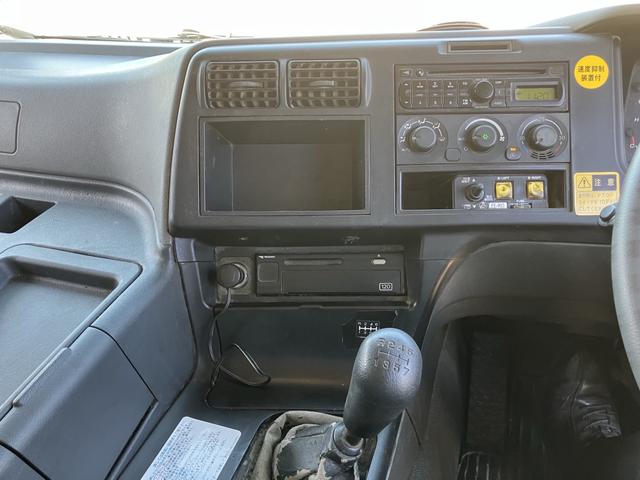 スーパーグレート 　ＭＴ　エアコン　パワーウィンドウ　ＣＤ　車検Ｒ８年６月（7枚目）