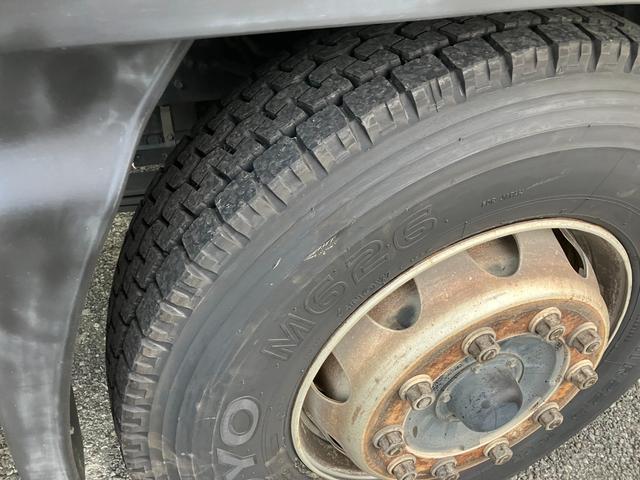 ギガ 　いすゞ大型ダンプ　後輪ダブル　Ｌゲート仕様車（7枚目）