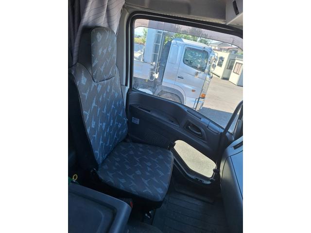 ギガ 　いすゞ大型ダンプ　後輪ダブル　Ｌゲート仕様車（20枚目）