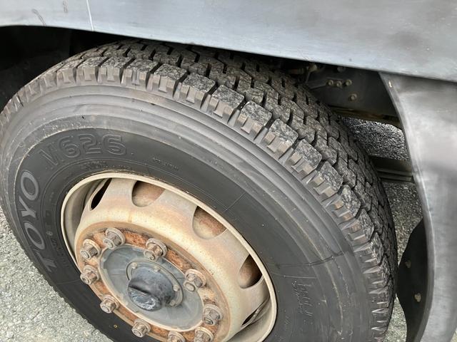ギガ 　いすゞ大型ダンプ　後輪ダブル　Ｌゲート仕様車（22枚目）