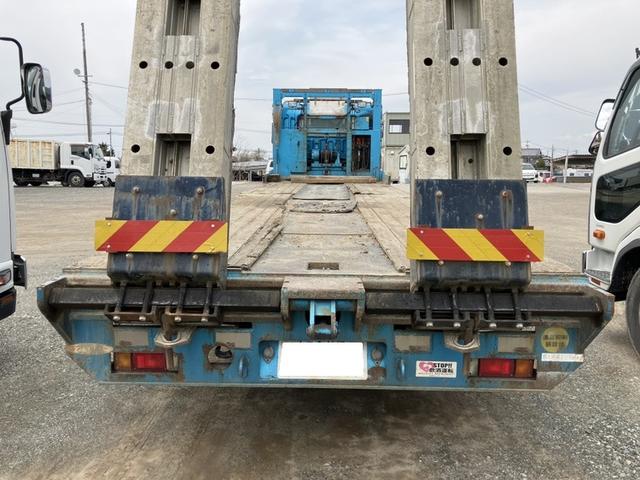 スーパーグレート ベースグレード　トラック重機運搬車　ウインチ付　ハイジャッキ自動銅板付フジタボディ製（4枚目）