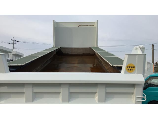 スーパーグレート 　三菱ふそう土砂大型ダンプ　荷台スウェーデン銅仕様　バックアイカメラ　ＥＴＣ（6枚目）