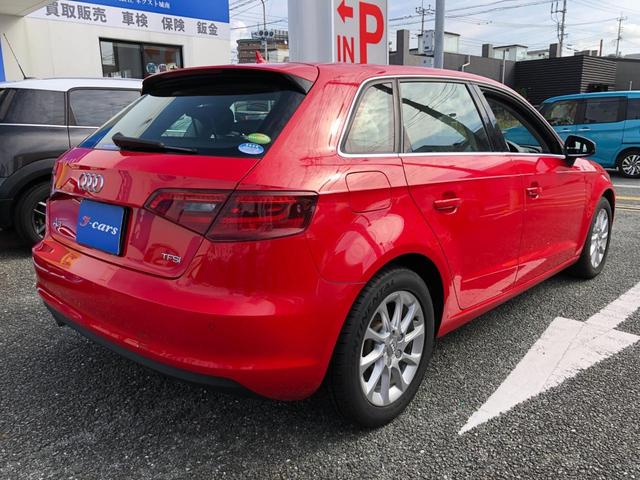 Ａ３ スポーツバック１．４ＴＦＳＩ　／ナビ　フルセグＴＶ　バックカメラ　Ｂｌｕｅｔｏｏｔｈ　オートＬＥＤヘッドライト　ＥＴＣ　前後ソナー　スマートキー２個　アダプティブクルーズ　衝突軽減ブレーキ（9枚目）