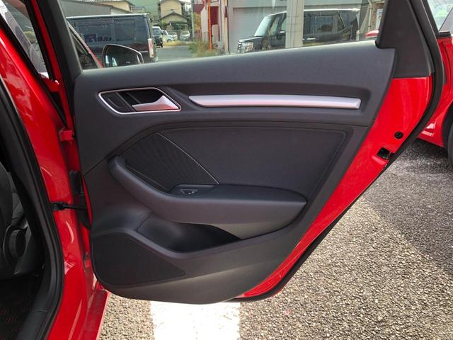 Ａ３ スポーツバック１．４ＴＦＳＩ　／ナビ　フルセグＴＶ　バックカメラ　Ｂｌｕｅｔｏｏｔｈ　オートＬＥＤヘッドライト　ＥＴＣ　前後ソナー　スマートキー２個　アダプティブクルーズ　衝突軽減ブレーキ（31枚目）