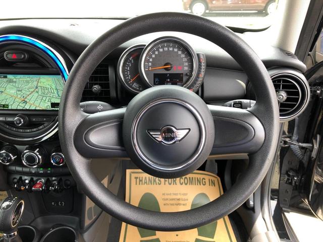 ＭＩＮＩ ワン　／ナビ　バックカメラ　Ｂｌｕｅｔｏｏｔｈオーディオ　ディスプレイＬＥＤリングライト　ＬＥＤヘッドライト　ＥＴＣ　エンジンプッシュスタート　横滑り防止　前後ドラレコ（10枚目）