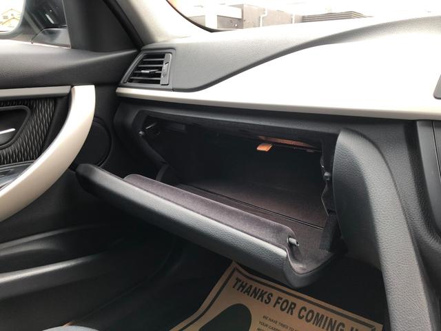 ３シリーズ ３２０ｉ　／ナビ　バックカメラ　Ｂｌｕｅｔｏｏｔｈ　ＤＶＤ再生　アダプティブクルーズ　衝突軽減ブレーキ　バックソナー　パワーシート　ＥＴＣ　スマートキー２個　ワンオーナー　禁煙車　整備記録簿（23枚目）