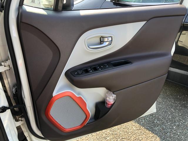 ジープ・レネゲード リミテッド　／バックカメラ　Ｂｌｕｅｔｏｏｔｈオーディオ対応　レザーシート　パワーシート　シートヒーター　ハンドルヒーター　キセノンライト　スマートキー　アダプティブクルーズ　ブラインドスポット　衝突軽減ブレーキ（25枚目）