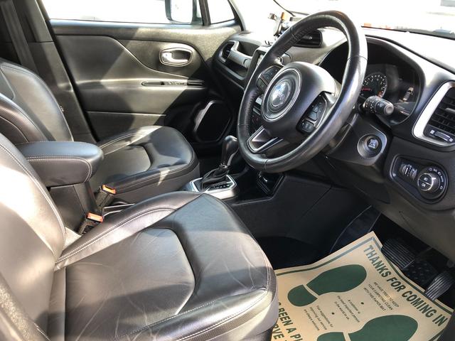 ジープ・レネゲード リミテッド /ナビ TV バックカメラ Bluetooth レザーシート パワーシート シートヒーター ハンドルヒーター キセノンライト スマートキー アダプティブクルーズ ブラインドスポット 衝突軽減ブレーキ(18枚目)