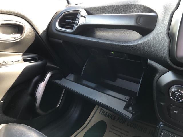 ジープ・レネゲード リミテッド /ナビ TV バックカメラ Bluetooth レザーシート パワーシート シートヒーター ハンドルヒーター キセノンライト スマートキー アダプティブクルーズ ブラインドスポット 衝突軽減ブレーキ(23枚目)