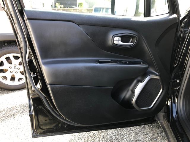 ジープ・レネゲード リミテッド /ナビ TV バックカメラ Bluetooth レザーシート パワーシート シートヒーター ハンドルヒーター キセノンライト スマートキー アダプティブクルーズ ブラインドスポット 衝突軽減ブレーキ(30枚目)
