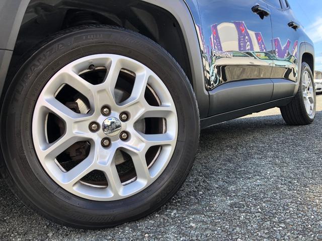 ジープ・レネゲード リミテッド /ナビ TV バックカメラ Bluetooth レザーシート パワーシート シートヒーター ハンドルヒーター キセノンライト スマートキー アダプティブクルーズ ブラインドスポット 衝突軽減ブレーキ(32枚目)