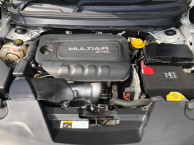 ジープ・チェロキー ロンジチュード セーフティパッケージ/ナビ フルセグTV バックカメラ Bluetooth スマートキー パワーシート パワーバックドア 衝突軽減 ブラインドスポット 前後ソナー レーダークルーズ パーキングアシスト(52枚目)