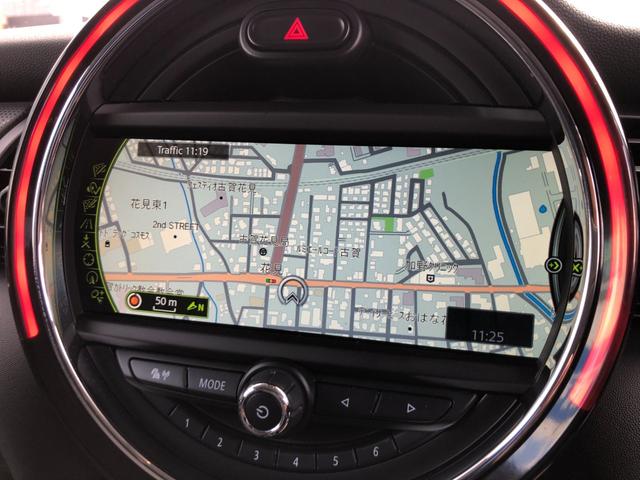 ＭＩＮＩ クーパー　／ナビ　フルセグＴＶ　バックカメラ　Ｂｌｕｅｔｏｏｔｈオーディオ　オートＬＥＤヘッドライト　ＬＥＤディスプレイリングライト　ＭＩＮＩドライビングモード　ワンオーナー禁煙車　ホワイトルーフ（11枚目）