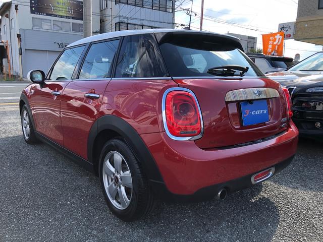 ＭＩＮＩ クーパー　／ナビ　フルセグＴＶ　バックカメラ　Ｂｌｕｅｔｏｏｔｈ　レザー調シートカバー　オートＬＥＤヘッドライト　ディスプレイＬＥＤリングライト　ＭＩＮＩドライビングモード　ＥＴＣ　ホワイトルーフ　前後ドラレコ（8枚目）