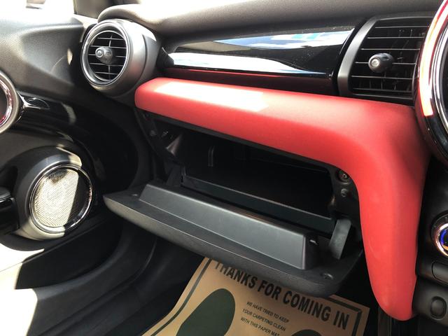 ＭＩＮＩ クーパー　／ナビ　フルセグＴＶ　バックカメラ　Ｂｌｕｅｔｏｏｔｈ　レザー調シートカバー　オートＬＥＤヘッドライト　ディスプレイＬＥＤリングライト　ＭＩＮＩドライビングモード　ＥＴＣ　ホワイトルーフ　前後ドラレコ（22枚目）