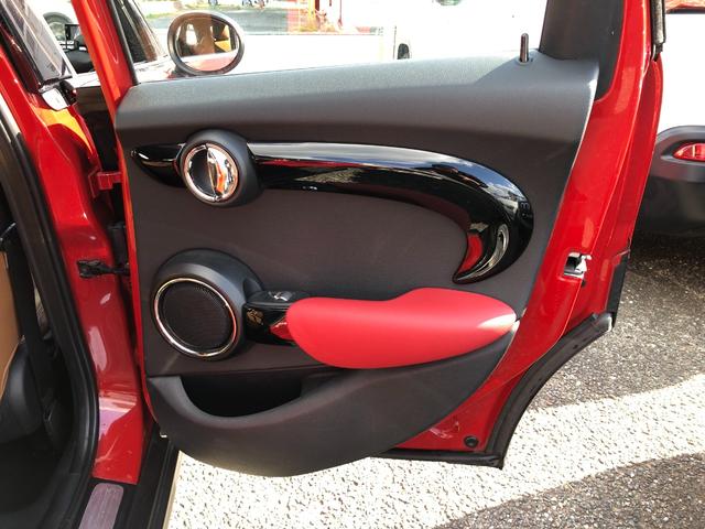 ＭＩＮＩ クーパー　／ナビ　フルセグＴＶ　バックカメラ　Ｂｌｕｅｔｏｏｔｈ　レザー調シートカバー　オートＬＥＤヘッドライト　ディスプレイＬＥＤリングライト　ＭＩＮＩドライビングモード　ＥＴＣ　ホワイトルーフ　前後ドラレコ（26枚目）