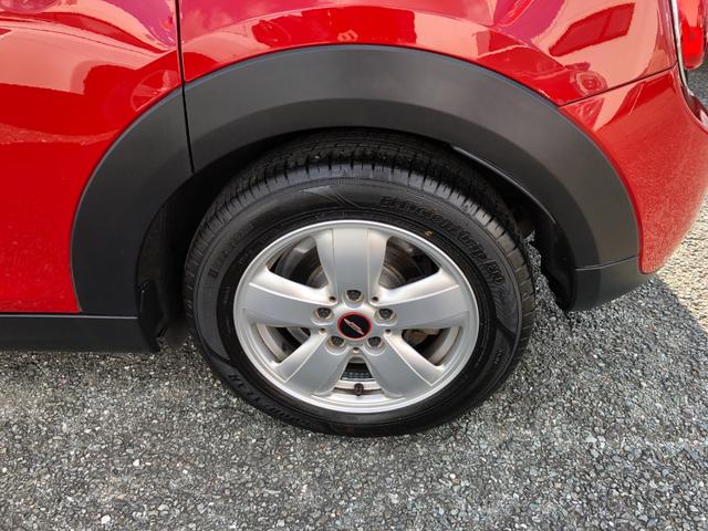 ＭＩＮＩ クーパー　／ナビ　フルセグＴＶ　バックカメラ　Ｂｌｕｅｔｏｏｔｈ　レザー調シートカバー　オートＬＥＤヘッドライト　ディスプレイＬＥＤリングライト　ＭＩＮＩドライビングモード　ＥＴＣ　ホワイトルーフ　前後ドラレコ（30枚目）