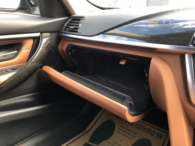 BMW 3 SERIES 320i LUXURY