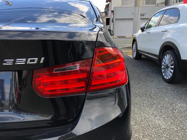 BMW 3 SERIES 320i LUXURY