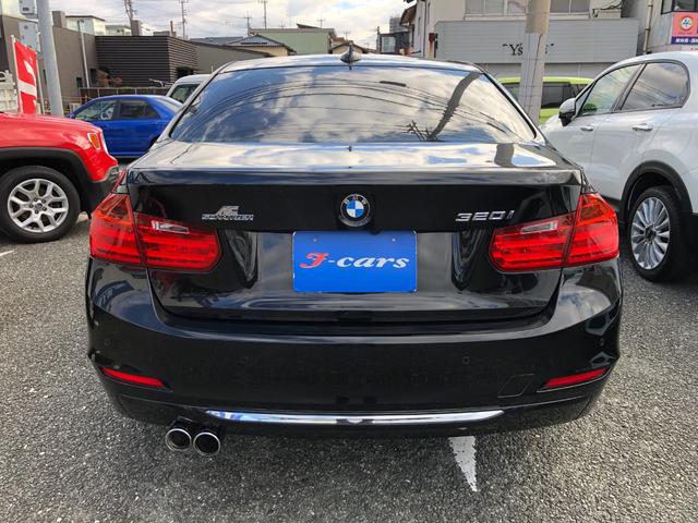 BMW 3 SERIES 320i LUXURY