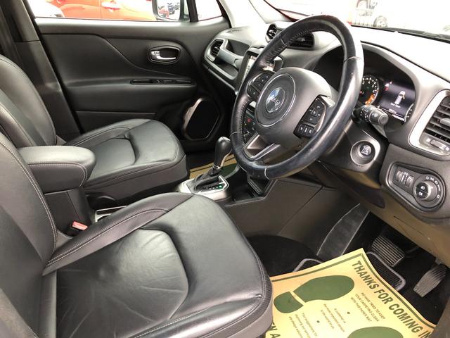 ジープ・レネゲード リミテッド /ナビ バックカメラ Bluetoothオーディオ レザーシート シートヒーター パワーシート オートキセノンライト スマートキー 衝突軽減ブレーキ ブラインドスポット アダプティブクルーズ(15枚目)