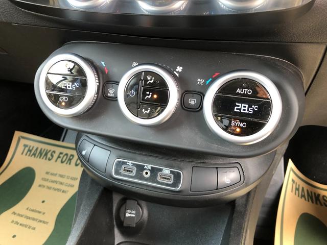 ５００Ｘ ポップスター　プラス　／アップルカープレイ　アンドロイドオート　バックカメラ　Ｂｌｕｅｔｏｏｔｈ　黒革シート　パワーシート　シートヒーター　スマートキー　前後ソナー　衝突軽減　アダプティブクルーズ　ブラインドスポット（16枚目）