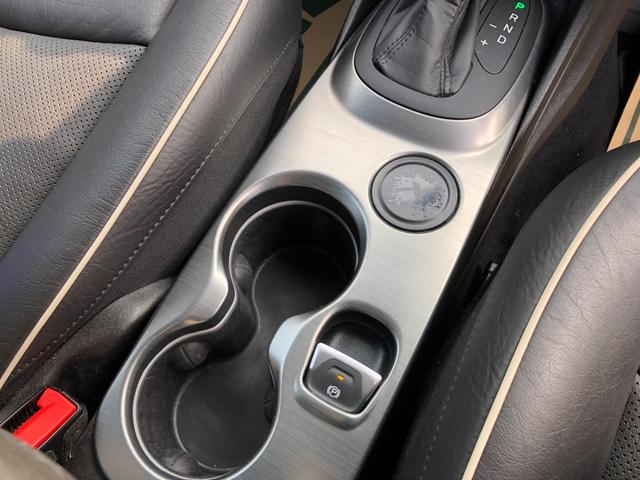 ５００Ｘ ポップスター　プラス　／アップルカープレイ　アンドロイドオート　バックカメラ　Ｂｌｕｅｔｏｏｔｈ　黒革シート　パワーシート　シートヒーター　スマートキー　前後ソナー　衝突軽減　アダプティブクルーズ　ブラインドスポット（24枚目）