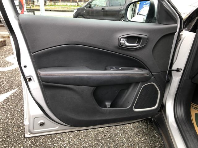 ジープ・コンパス ロンジチュード　／ナビ　フルセグＴＶ　バックカメラ　アップルカープレイ　アンドロイドオート　Ｂｌｕｅｔｏｏｔｈ　キセノンライト　スマートキー　衝突軽減ブレーキ　アダプティブクルーズ　ブラインドスポット　ソナー　ＥＴＣ（32枚目）