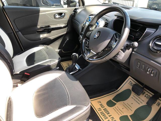 ���N���[�Y�R���g���[�����@�������H�����N���N���s�ł��܂���A�N�Z���𗣂��Ă���葬�x�ő��s���ł��A�������^�]���̕��S���y���I�����E�������ȒP�ȃX�C�b�`����Œ����ł��܂���