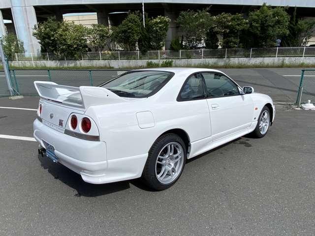 ＧＴ－Ｒ　４ＷＤ　アルミホイール　５ＭＴ　カセット　ＡＢＳ　エアコン　ニスモフロントバンパー　全塗装　純正フロアマット(17枚目)